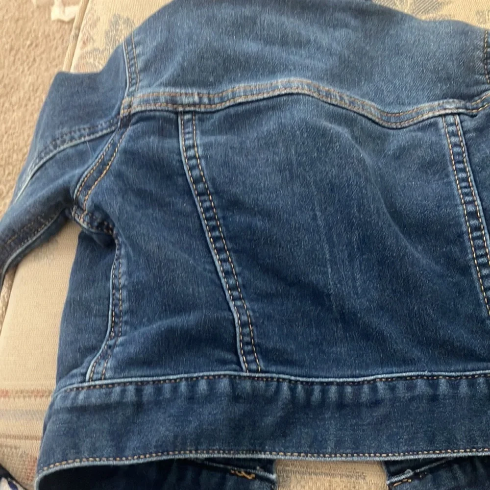 FINAL MARKDOWN Gap denim trucker jacket 12-18 months